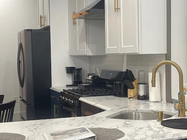 24 Romaine Ave APT 1, Jersey City, NJ 07306