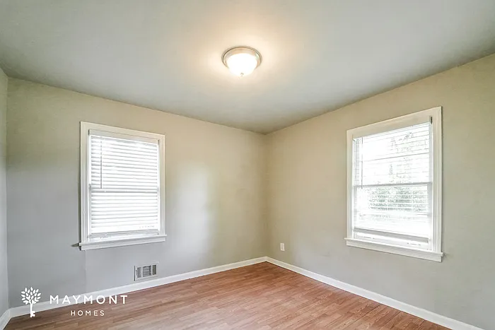 933 Clay Rd SW — Photo 9