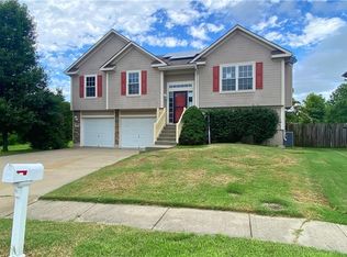 7104 E 163rd Ter, Belton, MO 64012