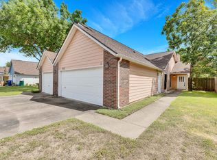 8707 Cainwood Ln #B, Austin, TX 78729