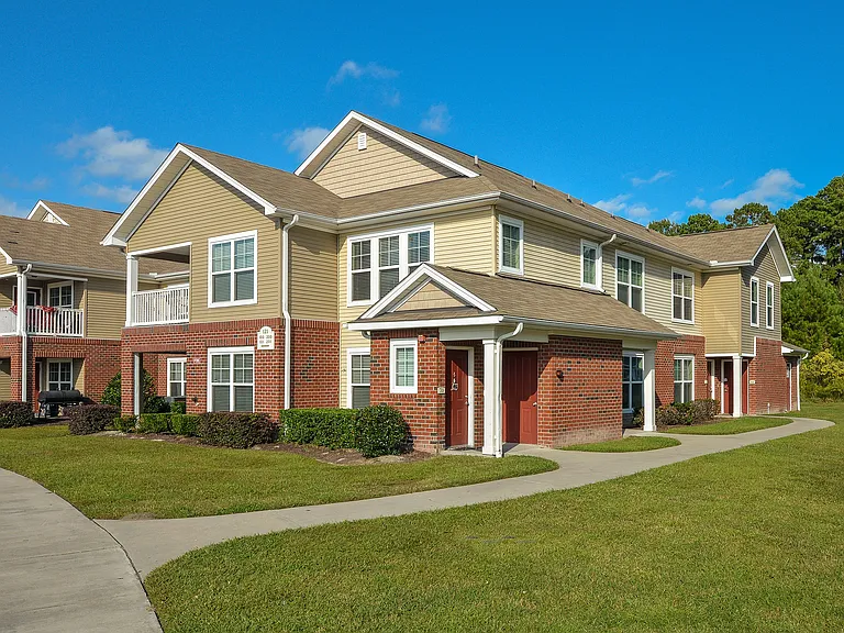 140 Alderbrook Cir — Photo 2