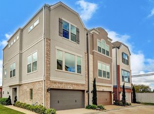 6755 Highclere Manor Ln, Houston, TX 77055