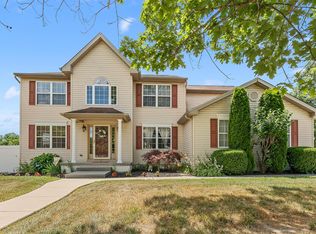 30 Maple Leaf Dr, Mullica Hill, NJ 08062