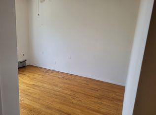 11237 15th Ave FLOOR 2, College Pt, NY 11356