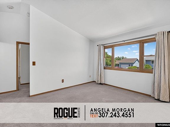 5th image of 3018 Pheasant Dr