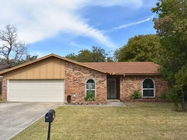 5641 Brent Dr, Haltom City, TX 76148