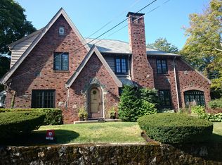 246 Wolcott Rd, Brookline, MA 02467