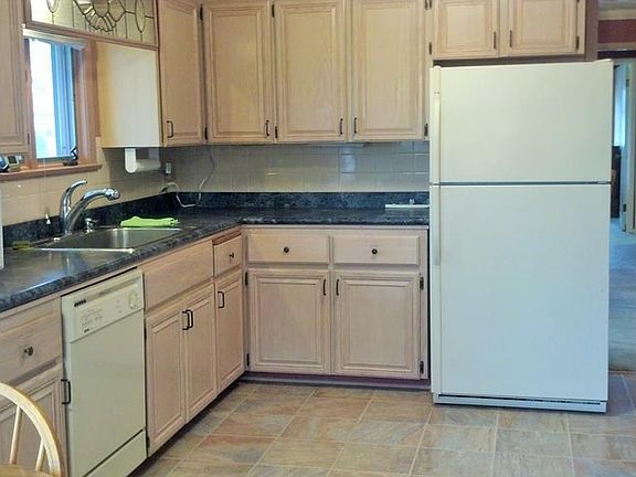 2nd image of 1321 W 39th St