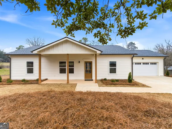 53 Clinic Rd, Tate, GA 30177