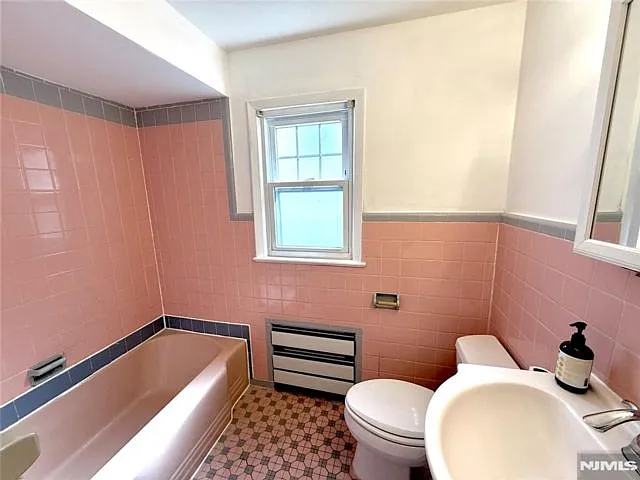 175 Van Winkle St #2 — Photo 13