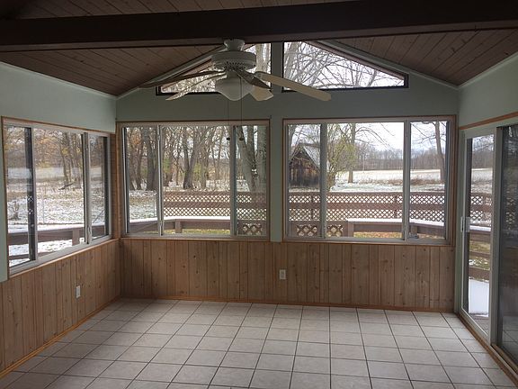4th image of 7176 Hunter Dr