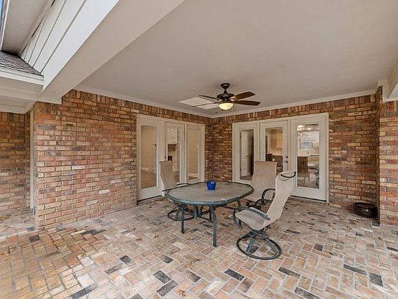 4th image of 202 Taos Dr