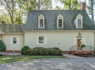 91 The Grn, Weems, VA 22576