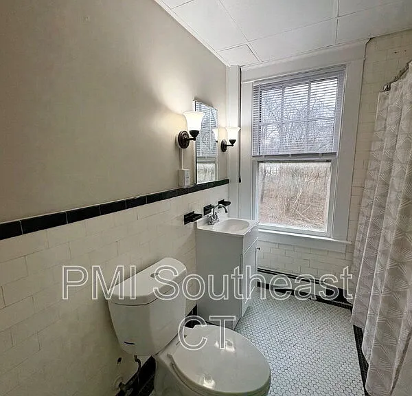 640 Williams St #1S — Photo 9