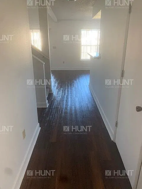 2 bed, 1.5 bath, 1200 sqft, $2,100 — Photo 2