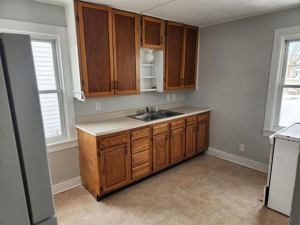 1st image of 212 S Union St APT A
