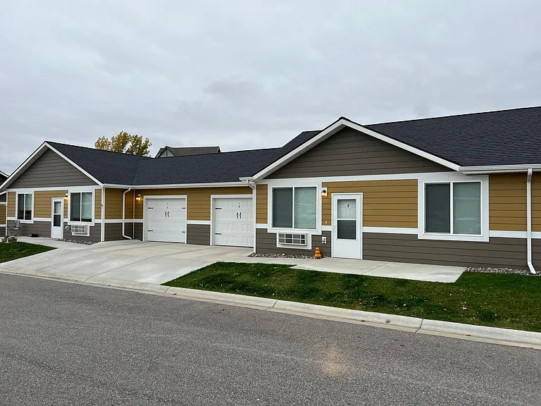 Wheatbaker Patio Home Apartments — Photo 22