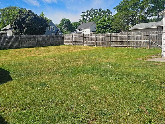 5th image of 1819 10th St