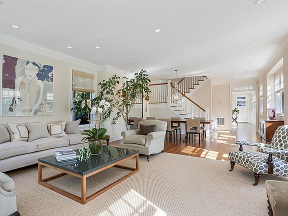 5th image of 32 Reynolds Pl #A