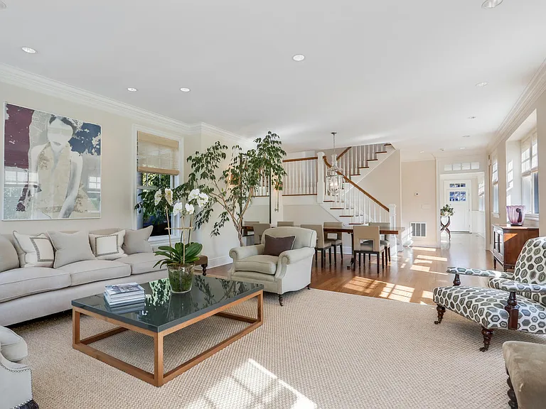 32 Reynolds Pl #A — Photo 5