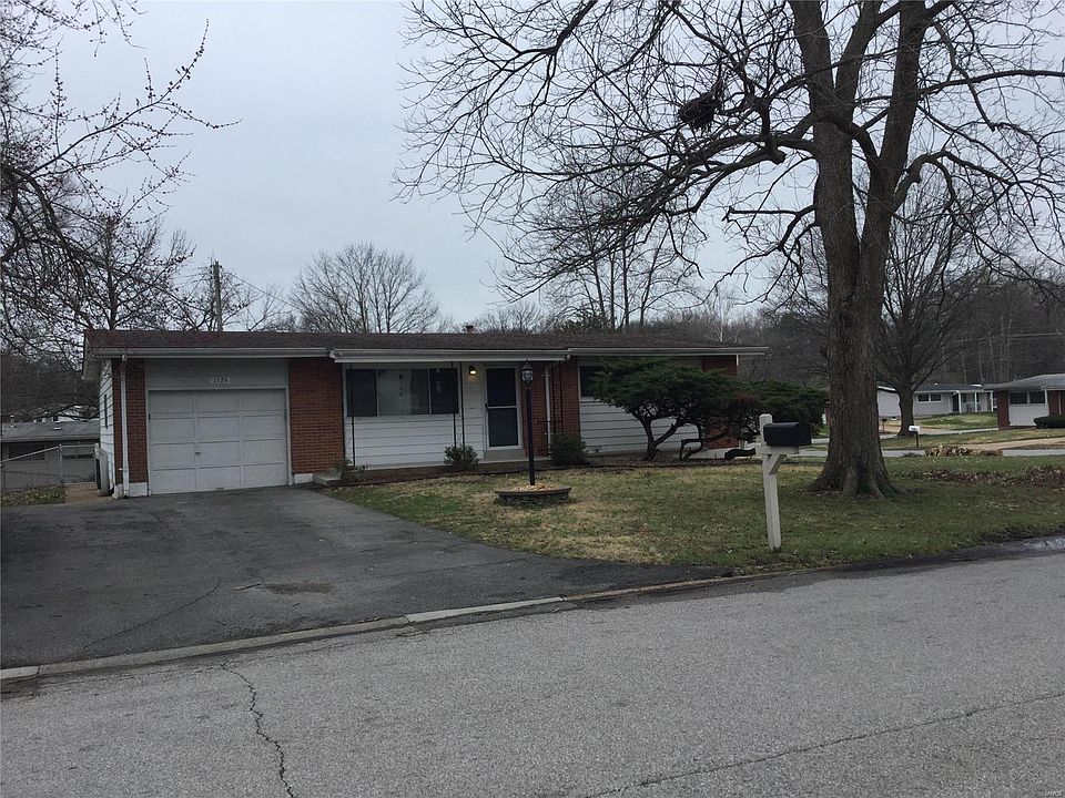 1st image of 1524 Babcock Dr