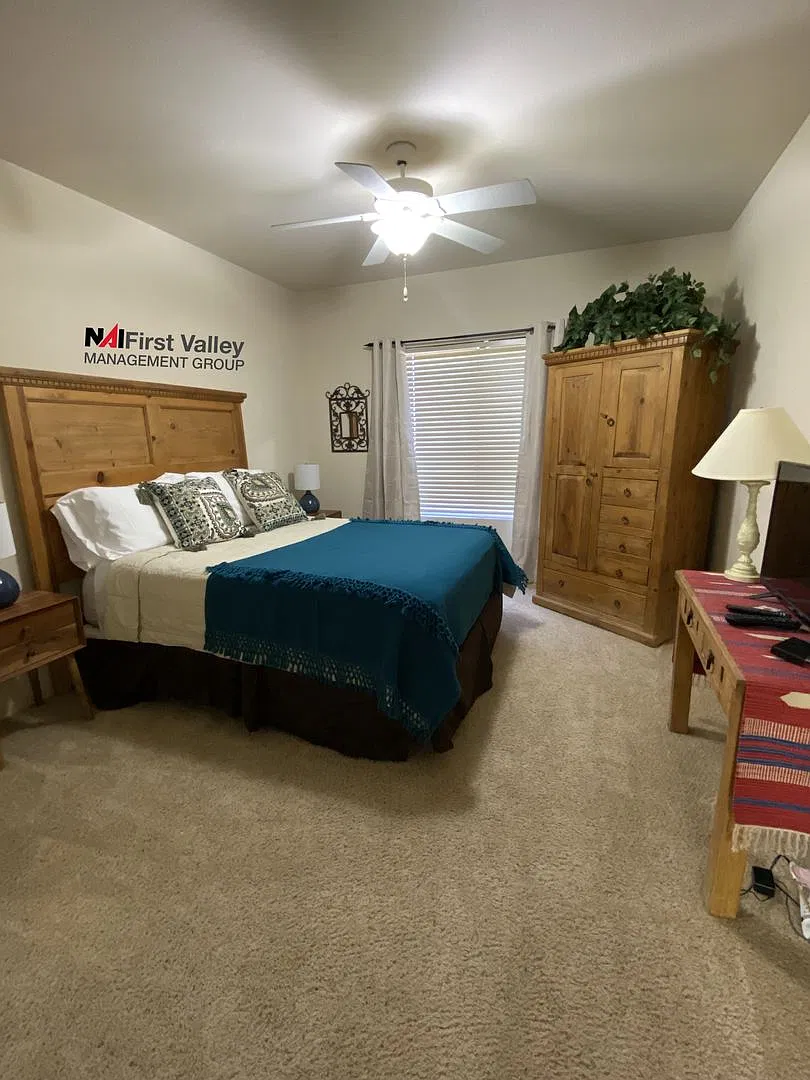 1 Bedroom, 1 Bath Executive — Photo 2