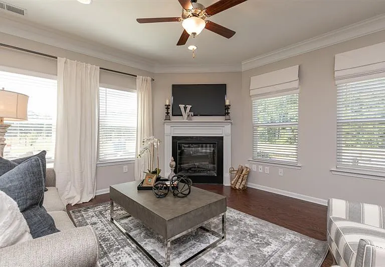327 Braswell Ct — Photo 11