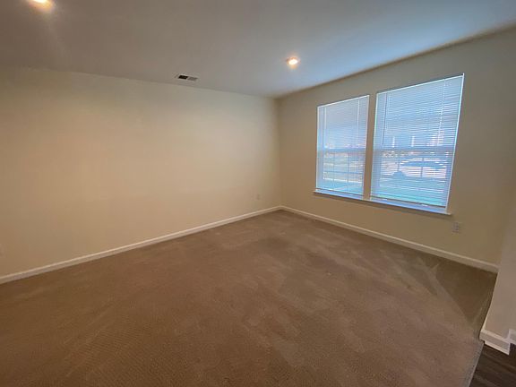5th image of 103 S Ridge Ave