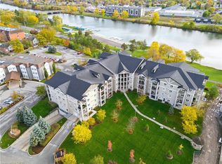 330 Prince Charles Dr S #1402, Welland, ON L3C 7B3