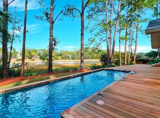 8 Gull Point Rd, Hilton Head Island, SC 29928