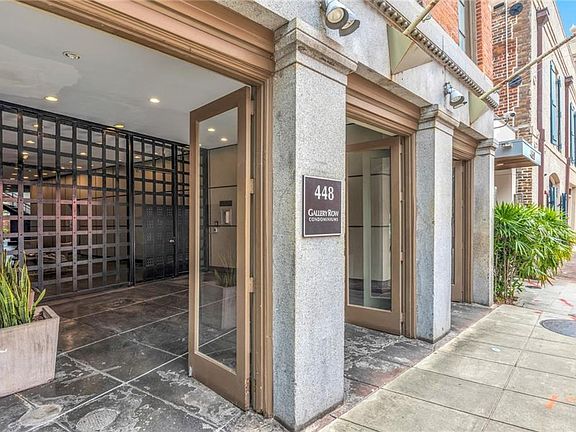 3rd image of 448 Julia St APT 303