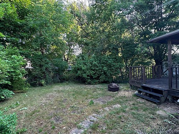 2nd image of 1009 Jackson St