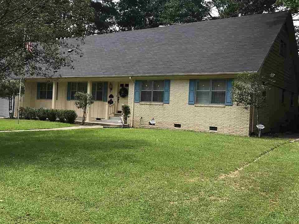 1st image of 2301 Pine Hill Dr