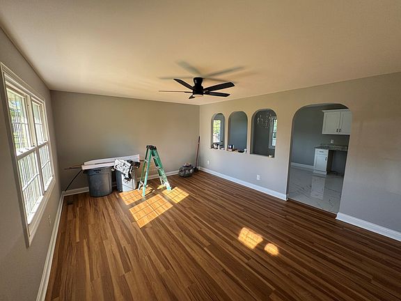 5th image of 137 Oakmont Dr