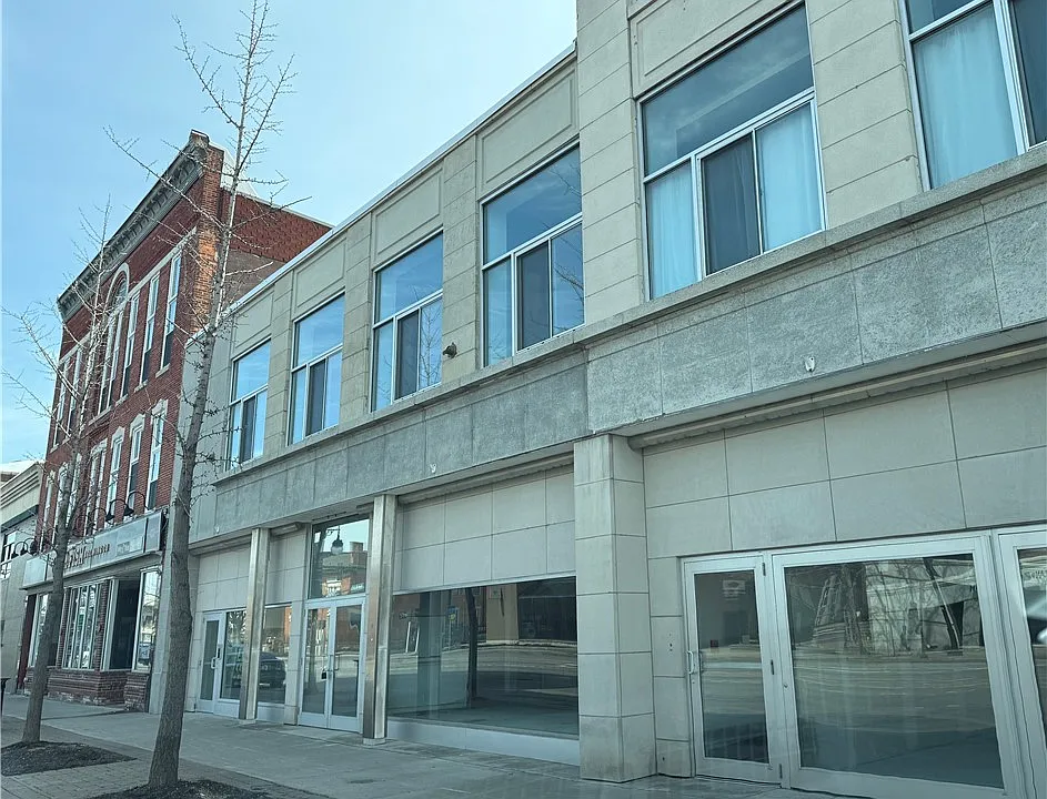 105 Main St #5