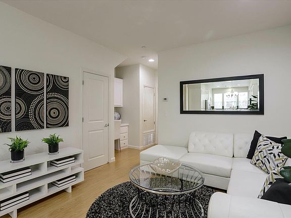 4th image of 1630 Avina Cir Unit 2
