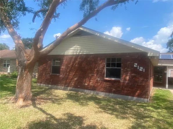 2121 James Dr, Marrero, LA 70072