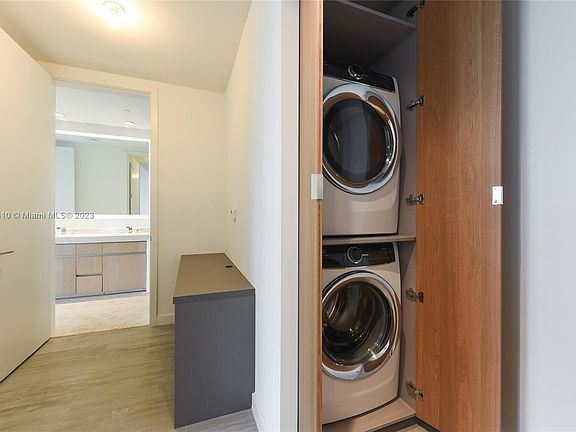 5th image of 2831 S Bayshore Dr Unit 606