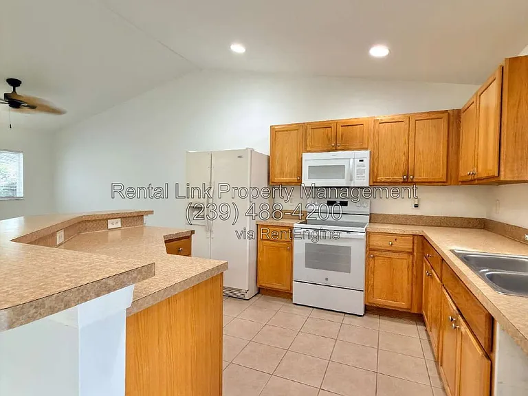4867 30th St SW — Photo 14