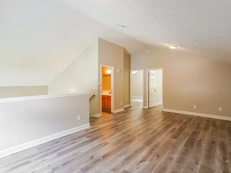 685 Belgium Dr — Photo 15