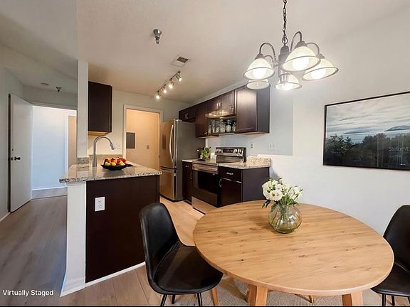 3rd image of 10265 Gandy Blvd N APT 1008