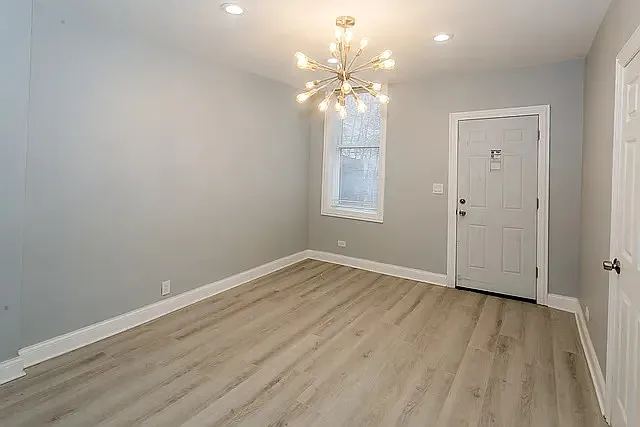 2 bed, 800 sqft, $1,780 — Photo 2
