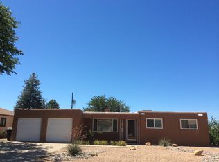 2119 Erbbe St NE, Albuquerque, NM 87112