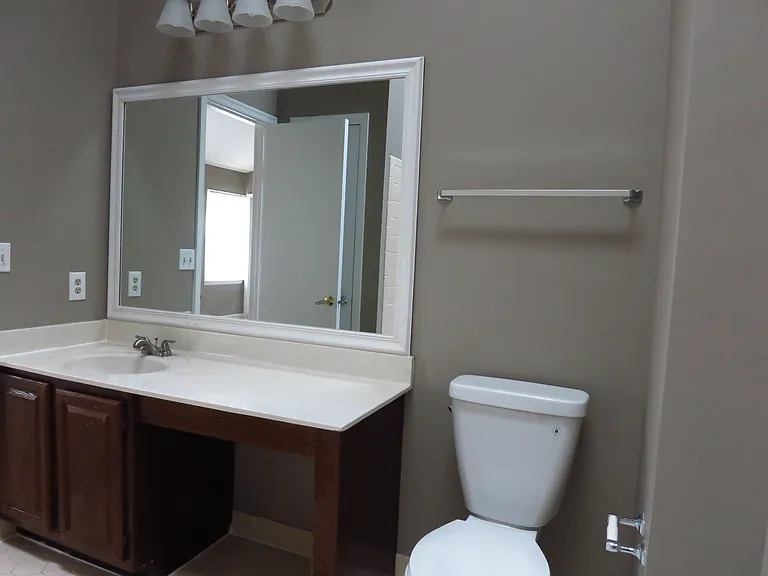 Master bedroom full bath