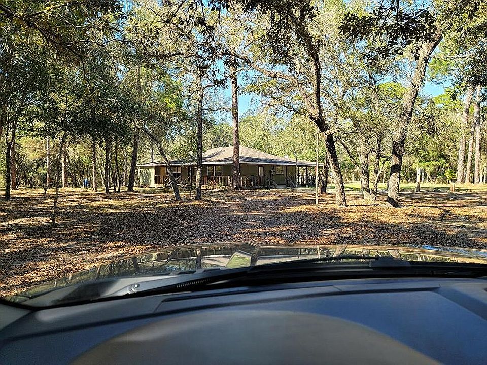 Sweet 2/2 on 10 acres