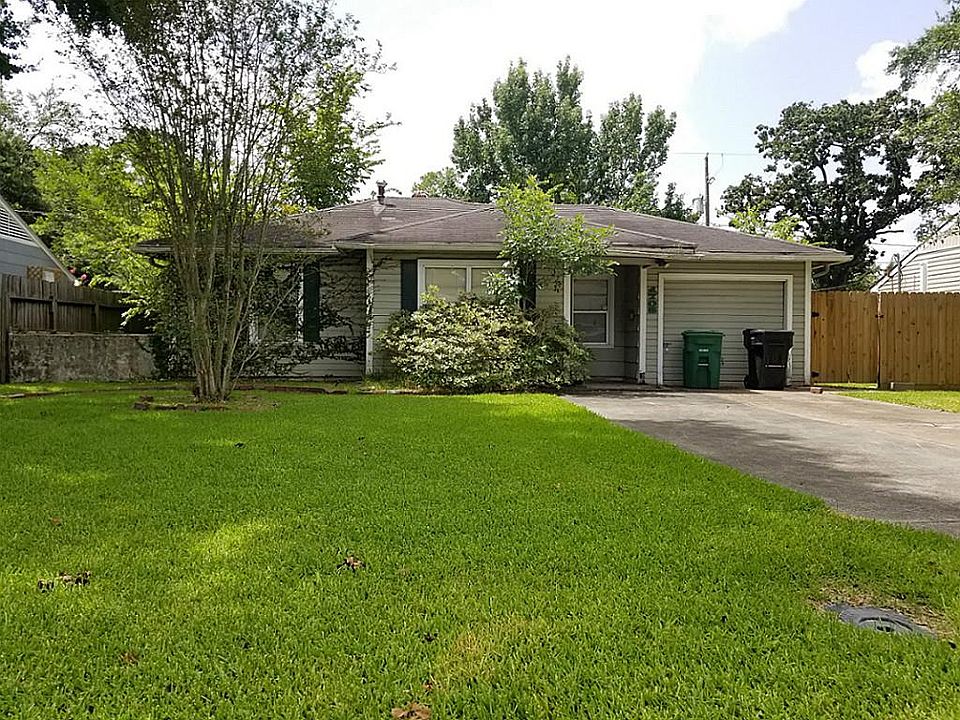 2nd image of 1705 Chippendale Rd