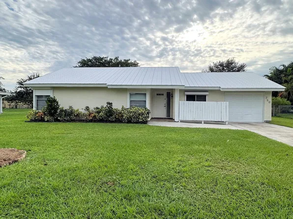 750 SW Belmont Circle, Port St Lucie, FL 34953