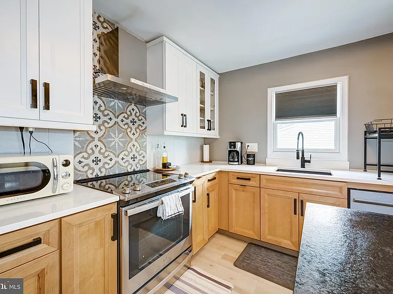 325 Juniper Dr — Photo 22