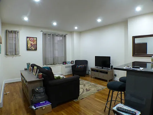 Rented by Immac Realty | media 10