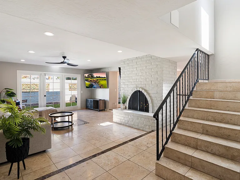 7802 E Mackenzie Dr — Photo 28
